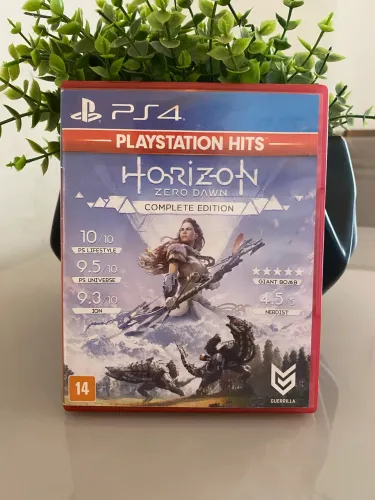 Horizon zero dawn complete edition PS4 mídia física (usado)