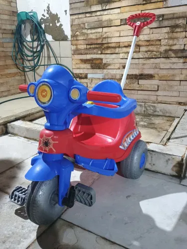 Motoca infanti grande faço entrega 