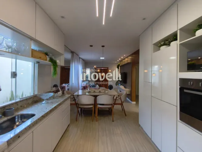 Casa à venda em Maringá, Jardim Paulista IV, com 3 quartos, com 157 m²
