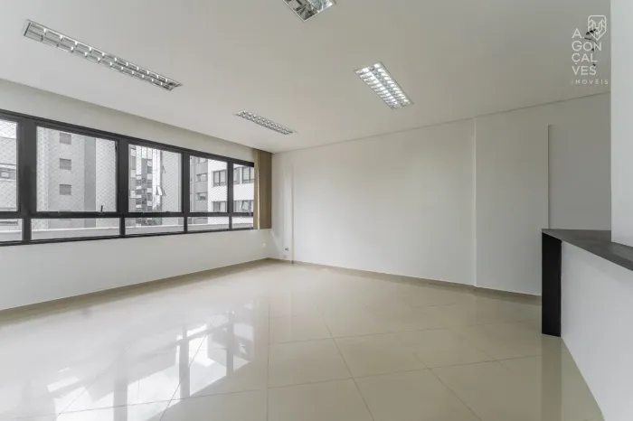 Sala Comercial no Infinity Prime Office, 01 Banheiro, 01 Vaga, Cabral, Curitiba.