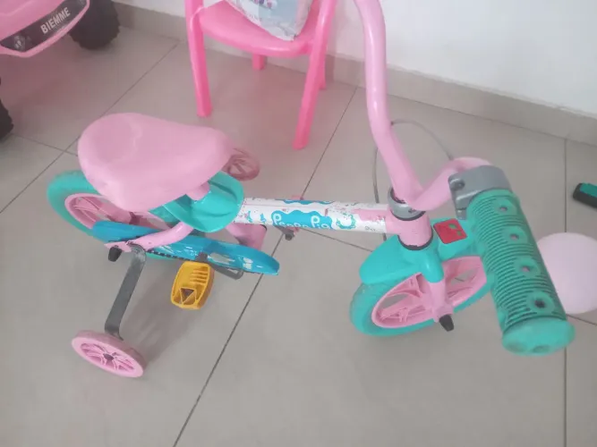 Bicicleta infantil rosa pepa