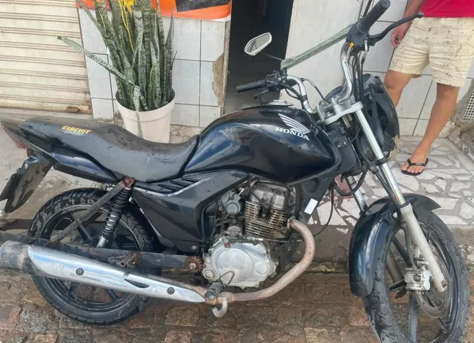Moto honda titan 150 flex 2011. Atrasada so ipva