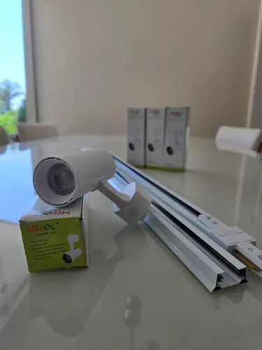 Vendo luminária de trilho