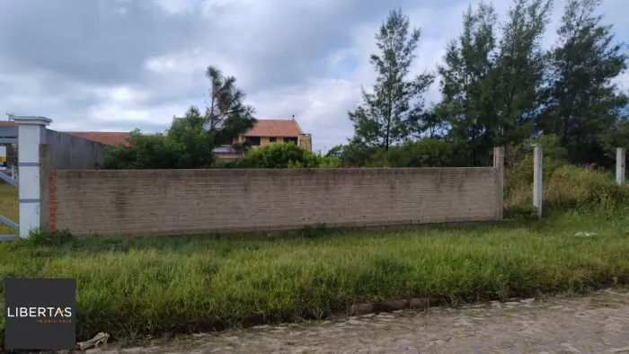 Excelente Terreno na praia, já murado, em Imbé. R$ 250.000,00