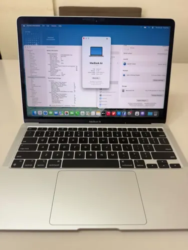 MacBook Air M1 13 inch / 16GB RAM / 256GB SSD