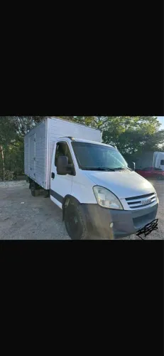 Vendo Iveco daily 35s14 ano 2010