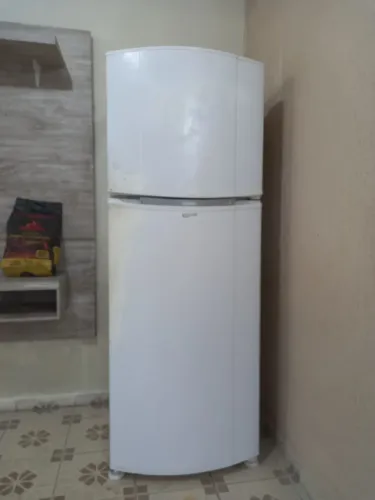 Vendo Geladeira dúplex Cônsul 440 Litros.