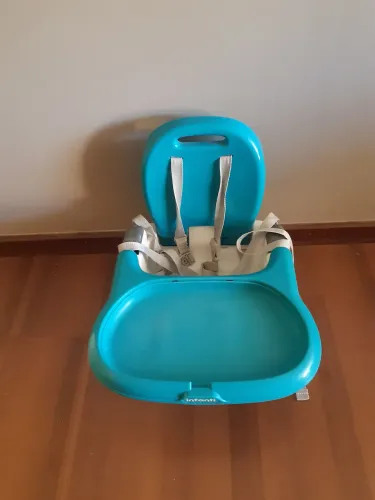 Cadeirinha de mesa para bebê 