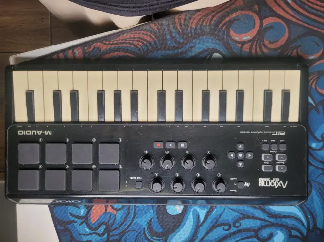 Teclado controlador Axiom Air Mini 32