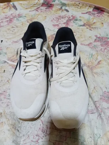Tênis Reebok , valor 300,00 número 44