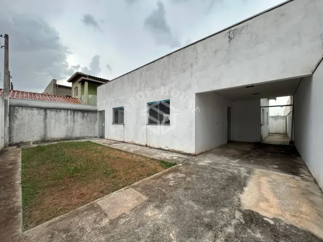 Casa à Venda no Jardim Porto Real II em Limeira-SP