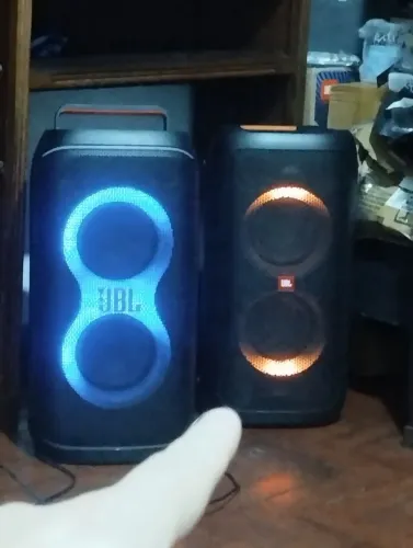 Caixa de Som Bluetooth JBL Partybox 100 e 120