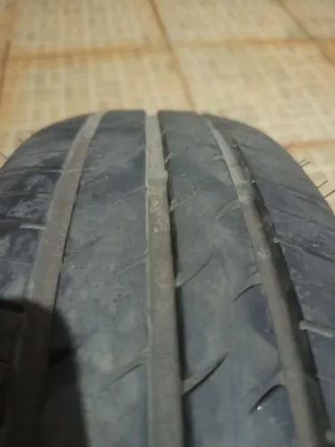 Vendo pneus tenho 4 medida 185/65