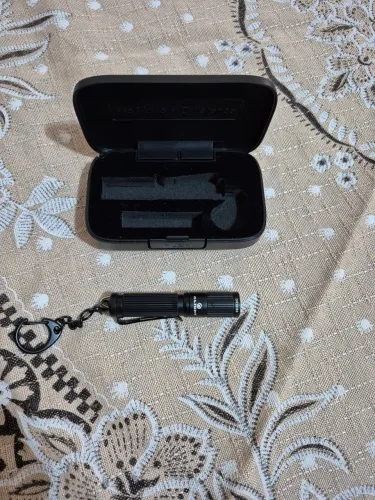 Lanterna Olight i3s eos.