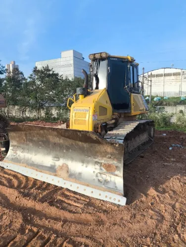 ? SÓ ENTRAR E FATURAR: Komatsu D-51 Automático - Mecânica Espetacular 2 Dono