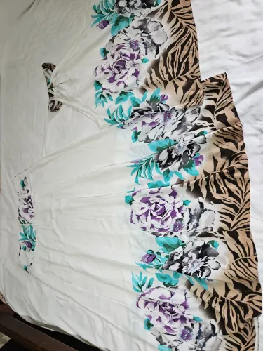 Conjunto saia e blusa 40