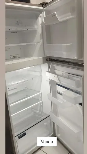 1 Geladeira 3000,00, 4 cadeiras 400,00, 1 sofá 1000,00
