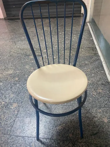 Vendo cadeiras de ferro