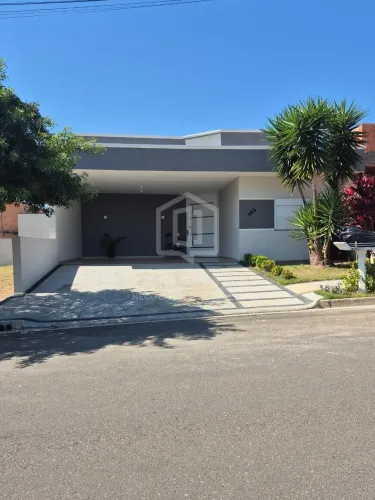 Casa à venda em Hortolândia, Parque Olívio Franceschini, com 3 quartos, com 160 m²