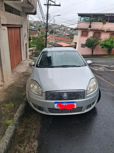 Fiat Linea Essence 1.8 Flex 16V 4P 2012