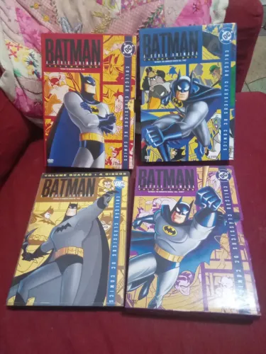 4 Box DVDs DC Batman A Série Animada 4 volumes 16 discos coleção completa