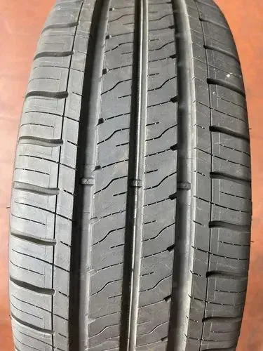 Pneu Novo. Nunca usado. 175 / 65r - aro14