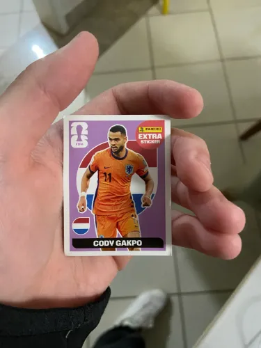 FIGURINHA LEGEND GAKPO 2026