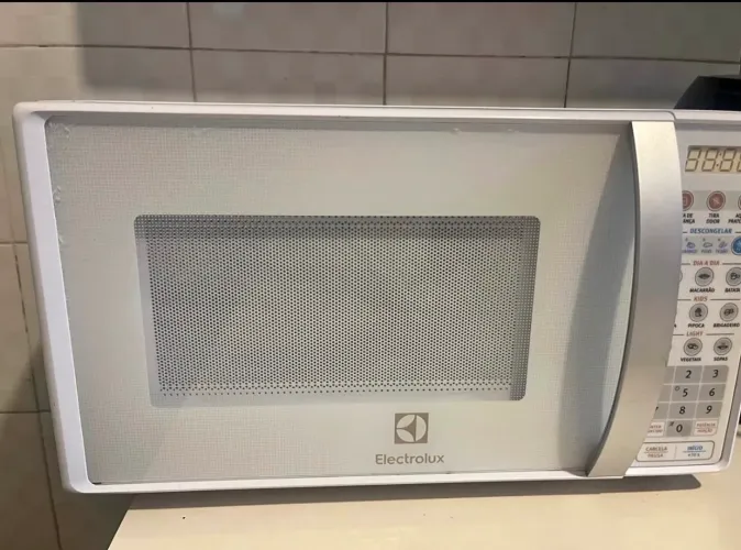 Microondas Electrolux muito conservado 