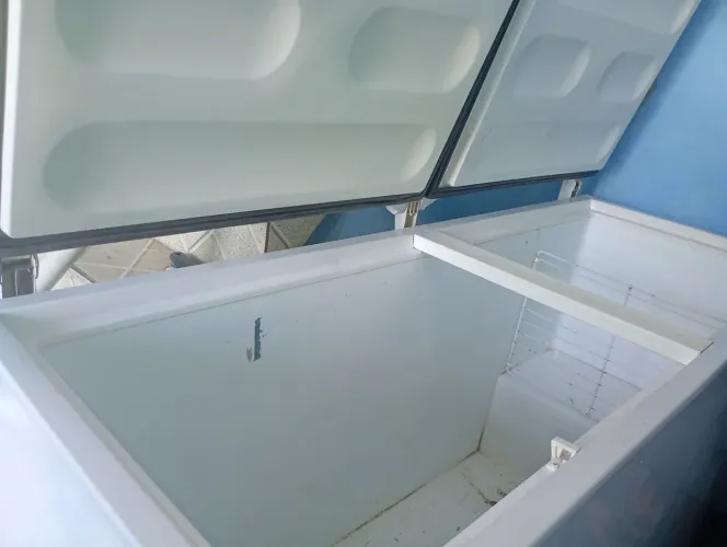 Vendo meu freezer metal frio