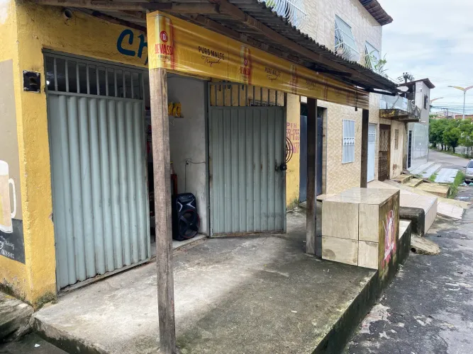 Casa a venda excelente localização em avenida