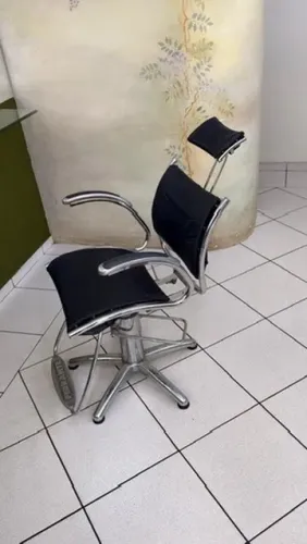 Cadeira FERRANTE para Salão de Beleza