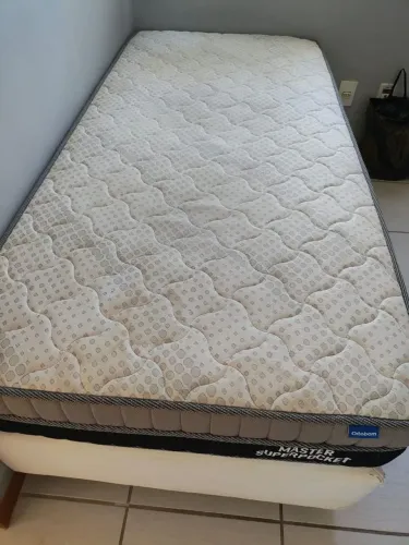 Cama de Solteiro Box e Colchão 