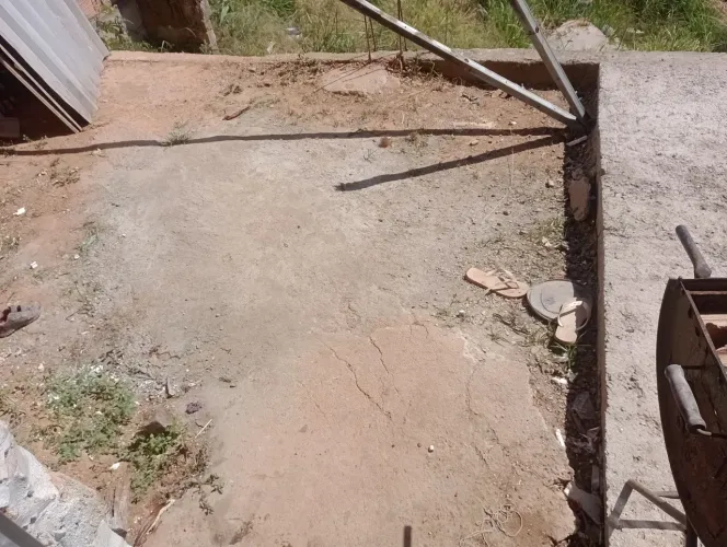 Vendo lote com barracão 72.000