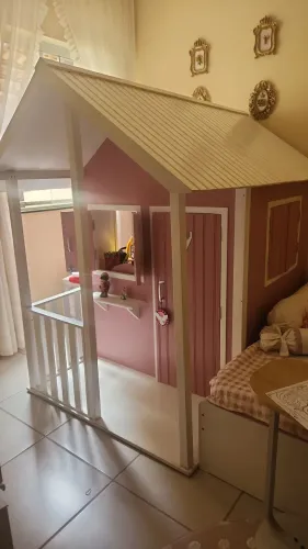 Casinha infantil de madeira
