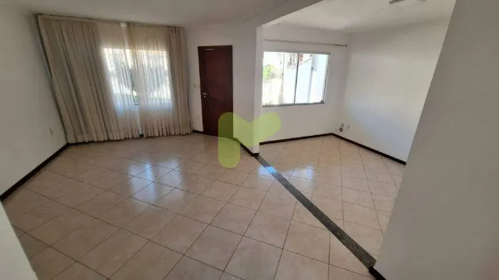 Casa para aluguel, 3 quartos, 1 suíte, Glória - Macaé/RJ