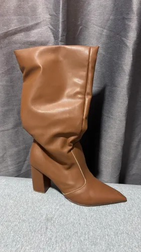 Bota marrom/caramelo