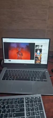Notebook + tela portátil 
