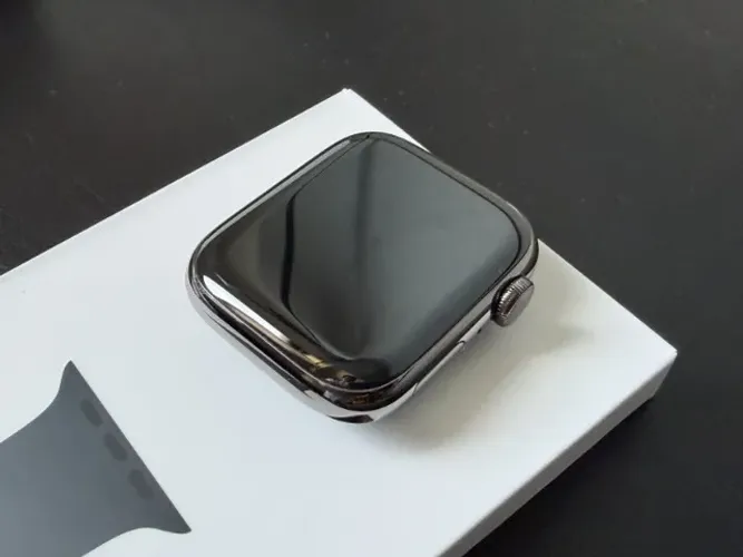 Apple Watch Series 8 45mm Aço Inox Grafite GPS+Cellular - com caixa