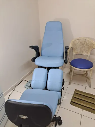 Cadeira de podologia semi automática