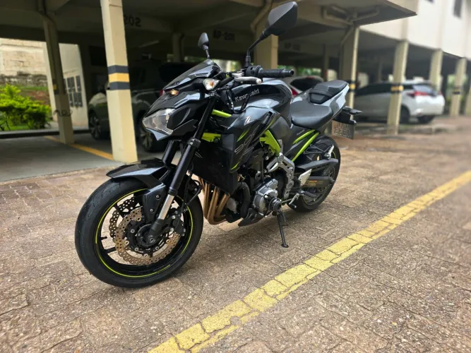 KAWASAKI Z900 2020 - MUITO NOVA!