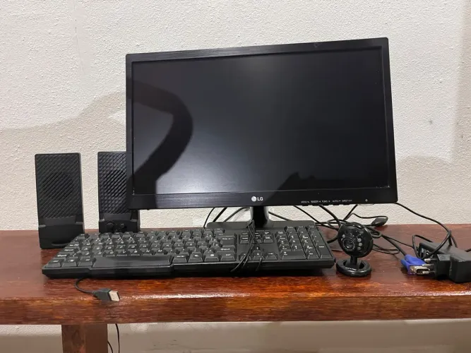 MONITOR,TECLADO,WEBCAN E CAIXA DE SOM