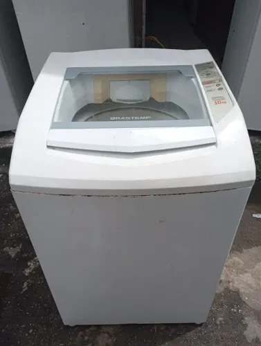 Máquina de lavar roupa em ótimo estado de conservação, semi nova.