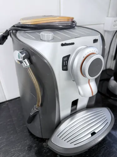 Máquina de Café Espresso Saeco Odea