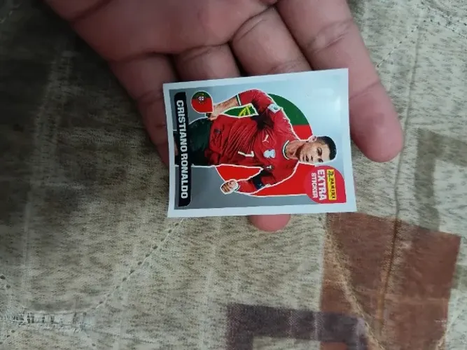 Figurinha do cristiano ronaldo de prata