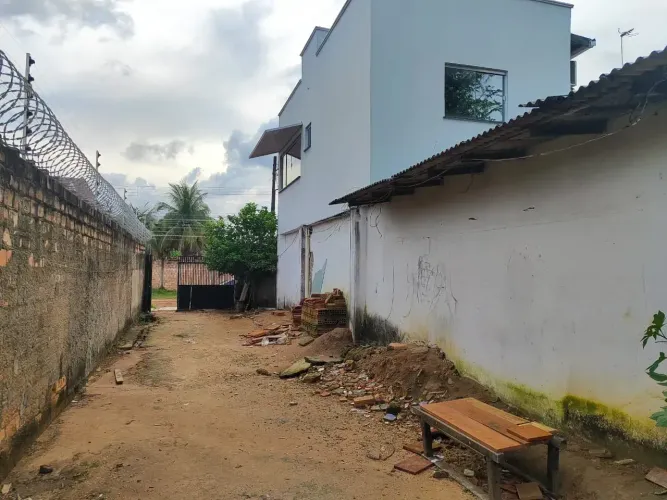 DUPLEX À VENDA COM 4 APARTAMENTOS JA ALUGADOS NO BAIRRO DOUTOR SÍLVIO LEITE