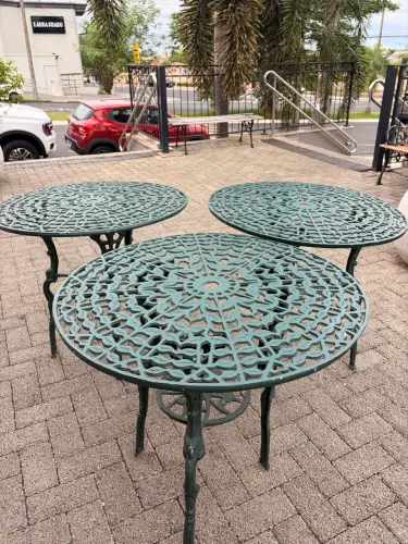 Mesa de alumínio