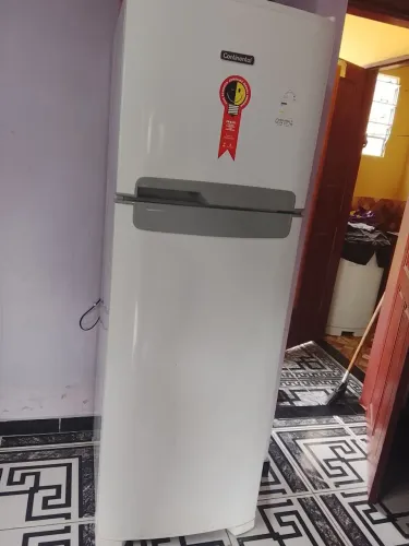 Geladeira semi nova