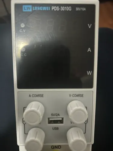 Fonte de Bancada LONGWEI PDS-3010G 30V 10A 300W com USB - NOVA