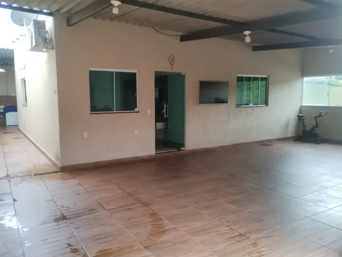 Oportunidade! Casa Arniqueiras Conj. 5! 2Q/Suíte! Churrasqueira! 200m²!