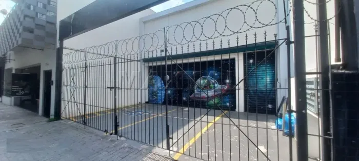 Loja para alugar com 180m² mezanino, 3 vagas na frente em Santana, próximo a Braz Leme.